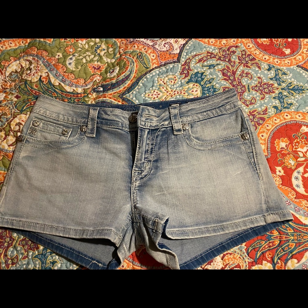 Miss me shorts size 31